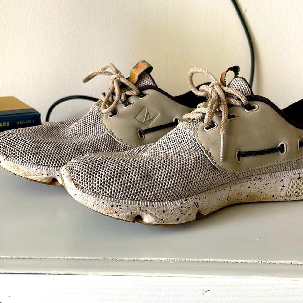 Sperry shoes - Picture 2 of 2